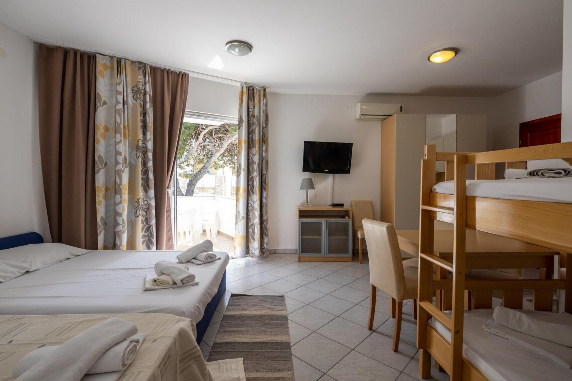 Apartments Eddy Veselica Novalja Pokój zdjęcie