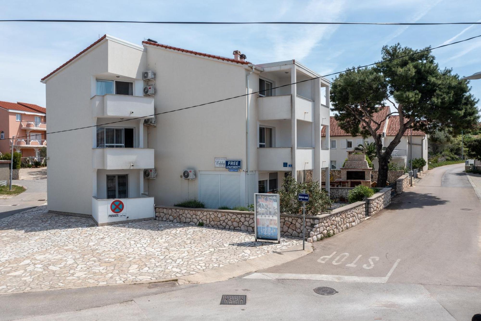 Apartments Eddy Veselica Novalja Zewnętrze zdjęcie