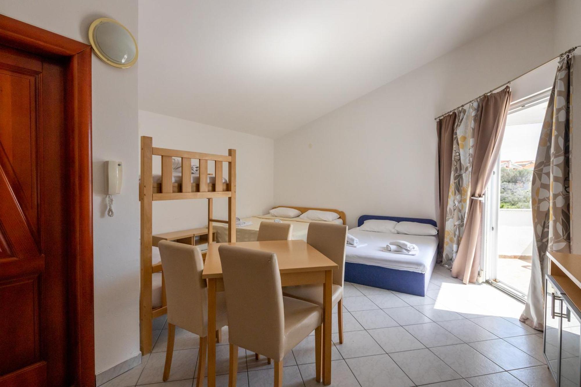 Apartments Eddy Veselica Novalja Pokój zdjęcie